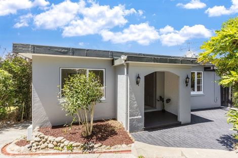 Photo of property in 9 Tainui Terrace, Tawa, Wellington, 5028