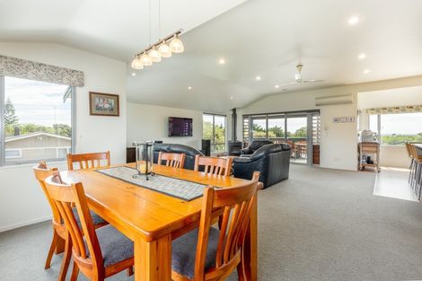 Photo of property in 500a Main North Road, Bay View, Napier, 4104