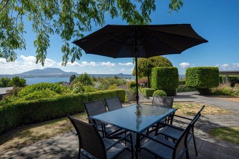 Photo of property in 7 Krissell Place, Acacia Bay, Taupo, 3330