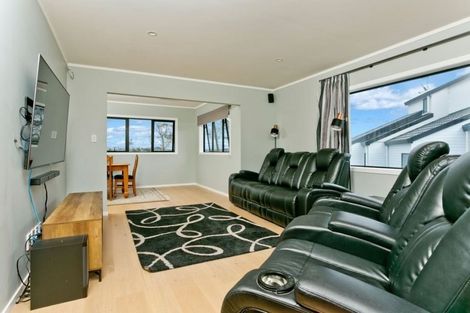 Photo of property in 81 Pemberton Avenue, Bayview, Auckland, 0629
