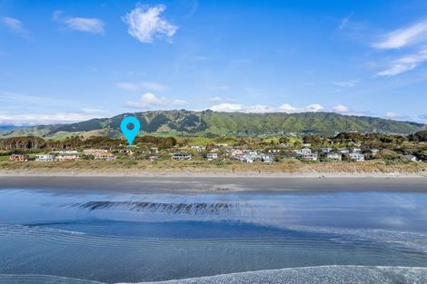 Photo of property in 106 Paetawa Road, Peka Peka, Waikanae, 5391