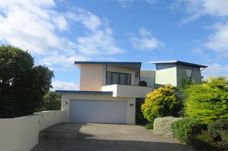 Photo of property in 21 George Gee Drive, Korokoro, Lower Hutt, 5012
