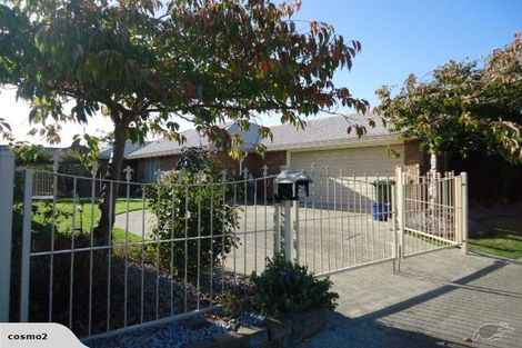 Photo of property in 35 Boston Parade, Kelvin Grove, Palmerston North, 4414