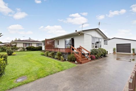 Photo of property in 114 Racecourse Road, Waiuku, 2123
