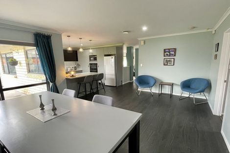 Photo of property in 30 Kestrel Avenue, Welcome Bay, Tauranga, 3112