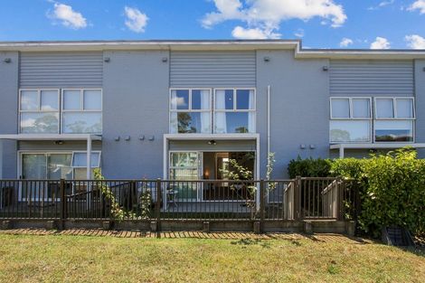 Photo of property in 7 Briddock Way, Swanson, Auckland, 0614