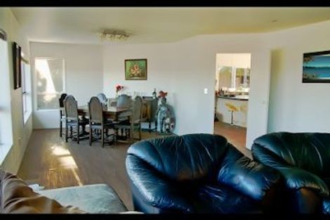 Photo of property in 8 Aztec Place, Conifer Grove, Takanini, 2112