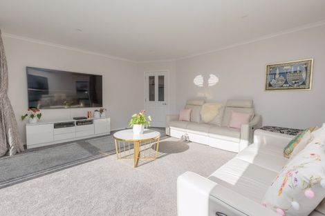 Photo of property in 150 Amesbury Drive, Churton Park, Wellington, 6037