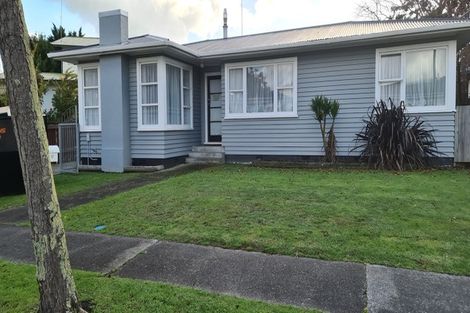 Photo of property in 18 Catlins Crescent, Milson, Palmerston North, 4414