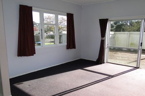 Photo of property in 9 Waiohua Road, Greenlane, Auckland, 1061