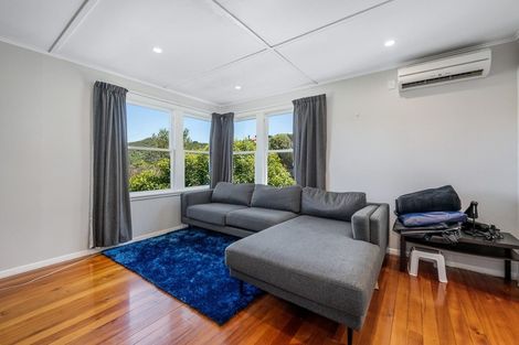 Photo of property in 18a Montgomery Avenue, Karori, Wellington, 6012