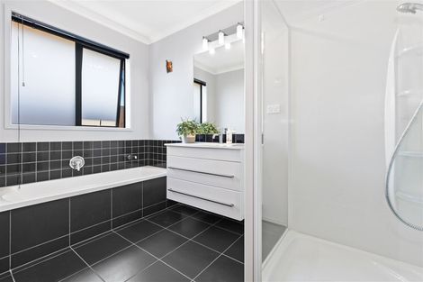 Photo of property in 11 Foxbury Court, Rototuna North, Hamilton, 3210