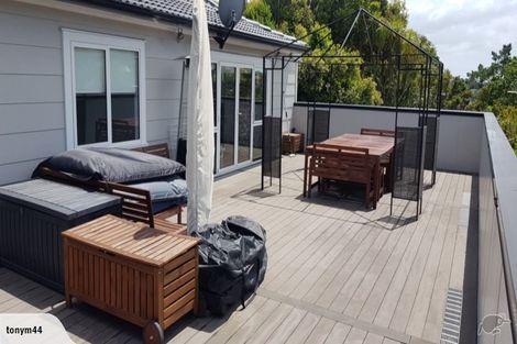 Photo of property in 30 Nigel Road, Browns Bay, Auckland, 0630