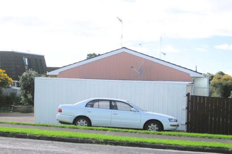Photo of property in 2/136 Bucklands Beach Road, Bucklands Beach, Auckland, 2012
