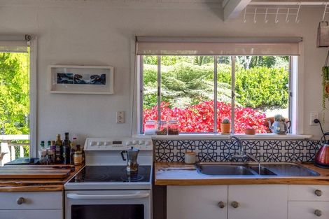 Photo of property in 61 Fairview Crescent, Omiha, Waiheke Island, 1081
