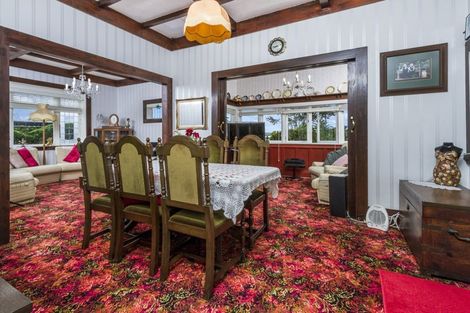 Photo of property in 904a East Coast Road, Northcross, Auckland, 0630