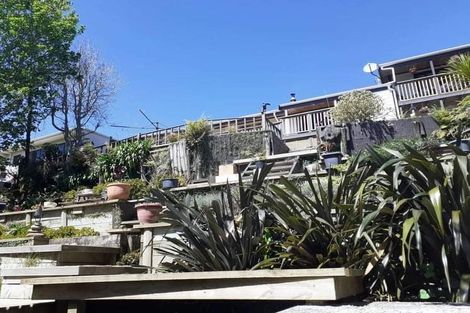 Photo of property in 8 Pararewa Drive, Whalers Gate, New Plymouth, 4310