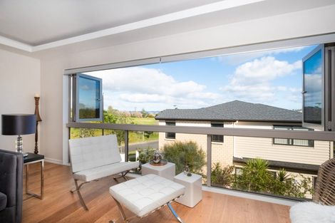 Photo of property in 6c Aralia Road, Sunnynook, Auckland, 0620