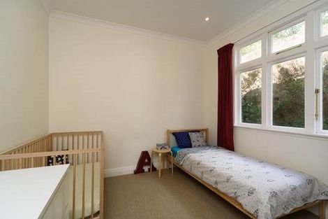 Photo of property in 94 Eden Street, Island Bay, Wellington, 6023