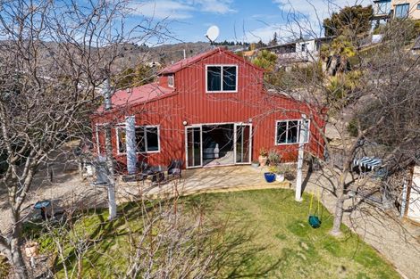 Photo of property in 16 Athenry Road, Bridge Hill, Alexandra, 9320