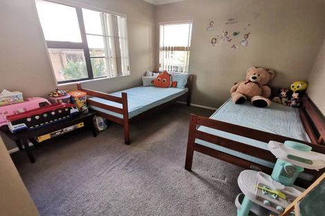 Photo of property in 40 Baverstock Road, Flat Bush, Auckland, 2016