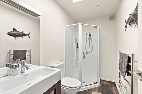 Photo of property in 9a Evelyn Place, Hillcrest, Auckland, 0627