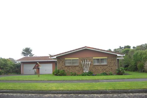 Photo of property in 8 Hickford Place, Okato, 4335