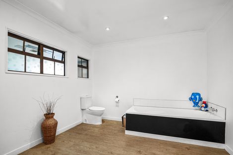 Photo of property in 42 Kenmare Street, Alexandra, 9320