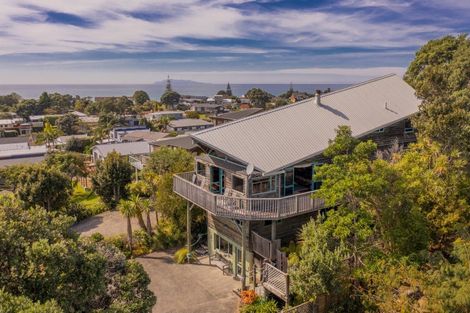 Photo of property in 35 Whiritoa Beach Road, Whiritoa, Whangamata, 3691