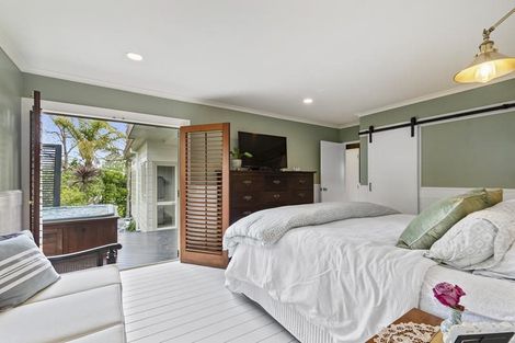 Photo of property in 2/13a Sandspit Road, Cockle Bay, Auckland, 2014