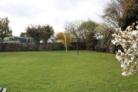 Photo of property in 18 Kilmarnock Street, Wallacetown, 9816