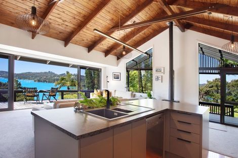 Photo of property in 15 Major Bridge Drive, Russell, 0272