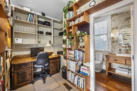 Photo of property in 9 Boundary Road, Kelburn, Wellington, 6012