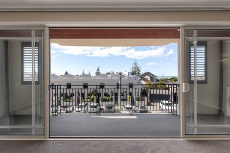 Photo of property in Admiralty Courts, 7/42 Marriner Street, Sumner, Christchurch, 8081