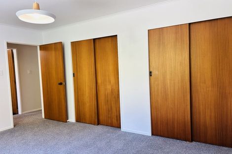 Photo of property in 28 Rewarewa Crescent, Waikanae, 5036