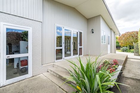 Photo of property in 1 Clyde Street, Gore, 9710