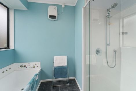 Photo of property in 62 Campbell Avenue, Paraparaumu, 5032