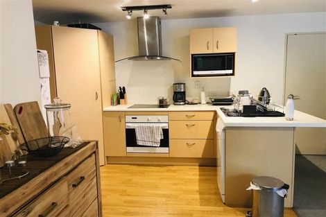 Photo of property in 16a Forrest Hill Road, Forrest Hill, Auckland, 0620