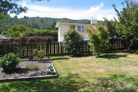 Photo of property in 118 Waikawa Road, Picton, 7220