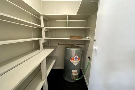 Photo of property in 122 Tawa Road, Kumeu, 0891