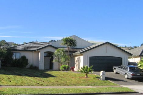 Photo of property in 18 Dairyland Drive, East Tamaki Heights, Auckland, 2016