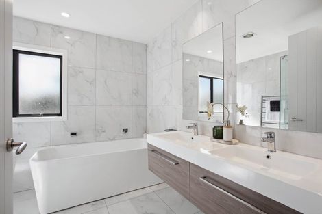 Photo of property in 138 Bucklands Beach Road, Bucklands Beach, Auckland, 2012