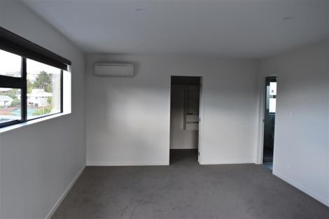 Photo of property in 18 Lyons Avenue, Murrays Bay, Auckland, 0630