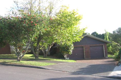 Photo of property in 7 Murano Place, Chatswood, Auckland, 0626