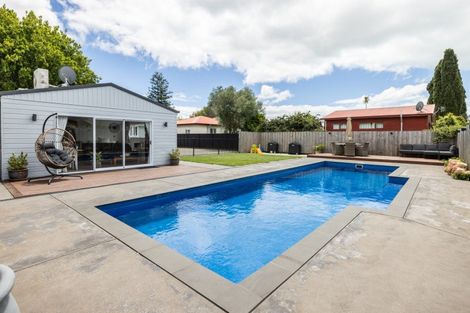 Photo of property in 109 Main Rd Clive, Clive, 4102