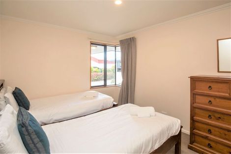 Photo of property in 115a Meadowstone Drive, Wanaka, 9305