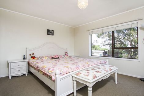 Photo of property in 2/107 Golf Road, New Lynn, Auckland, 0600