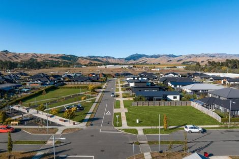 Photo of property in 2 Kittyhawk Road, Burleigh, 7201