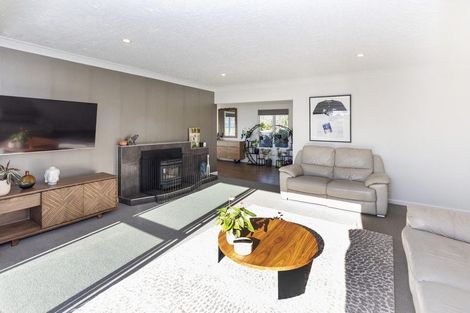 Photo of property in 45 Emlyn Place, Avondale, Christchurch, 8061