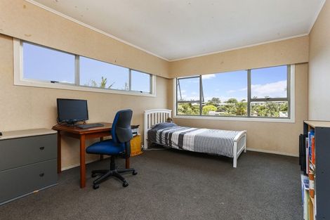 Photo of property in 939 Beach Road, Torbay, Auckland, 0630